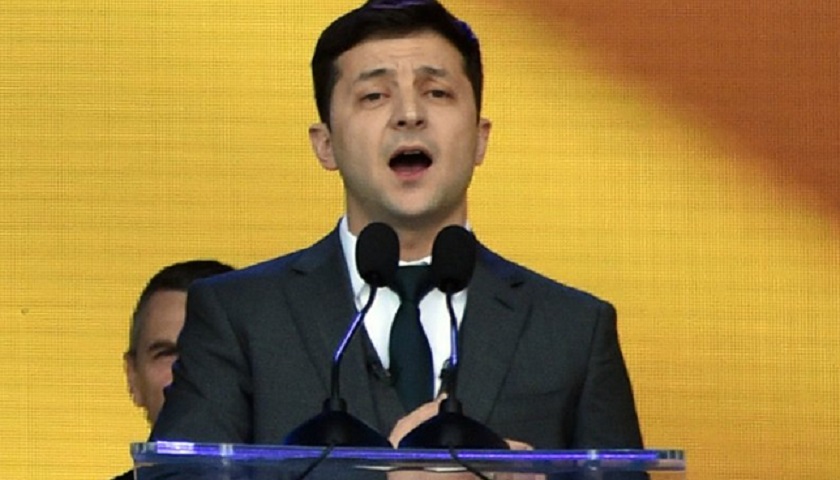 युक्रेनका नवनिर्वाचित राष्ट्रपतिद्वारा पदबहाली