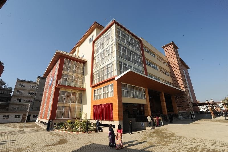 निजी विद्यालयमा शुल्क विवाद