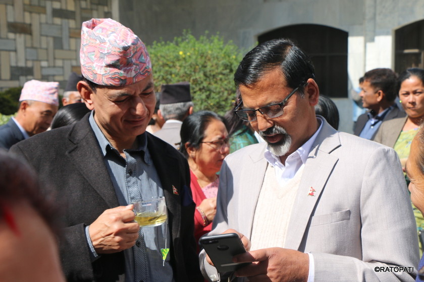 बामगठबन्धनको संयुक्त संसदीय दलको बैठकमा जे देखियो...(फोटोफिचर)