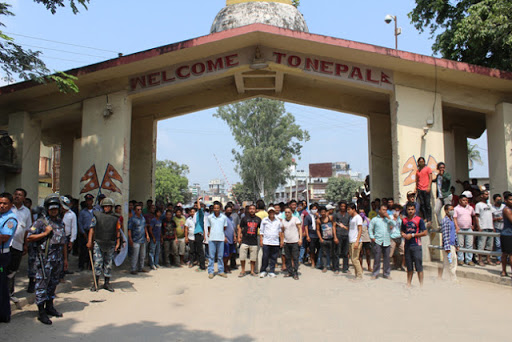 नेपाल–भारत सीमा क्षेत्र सुनौलीमा तीन सय नेपाली अलपत्र