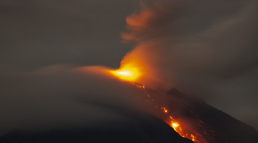 इन्डोनेसियामा ज्वालामुखी विस्फोटमा परी मृत्यु हुनेको संख्या ४३ पुग्यो