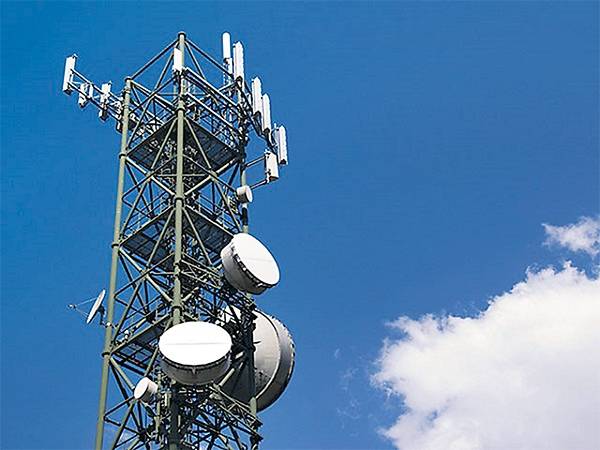 Chandi without telecommunications service for past one week