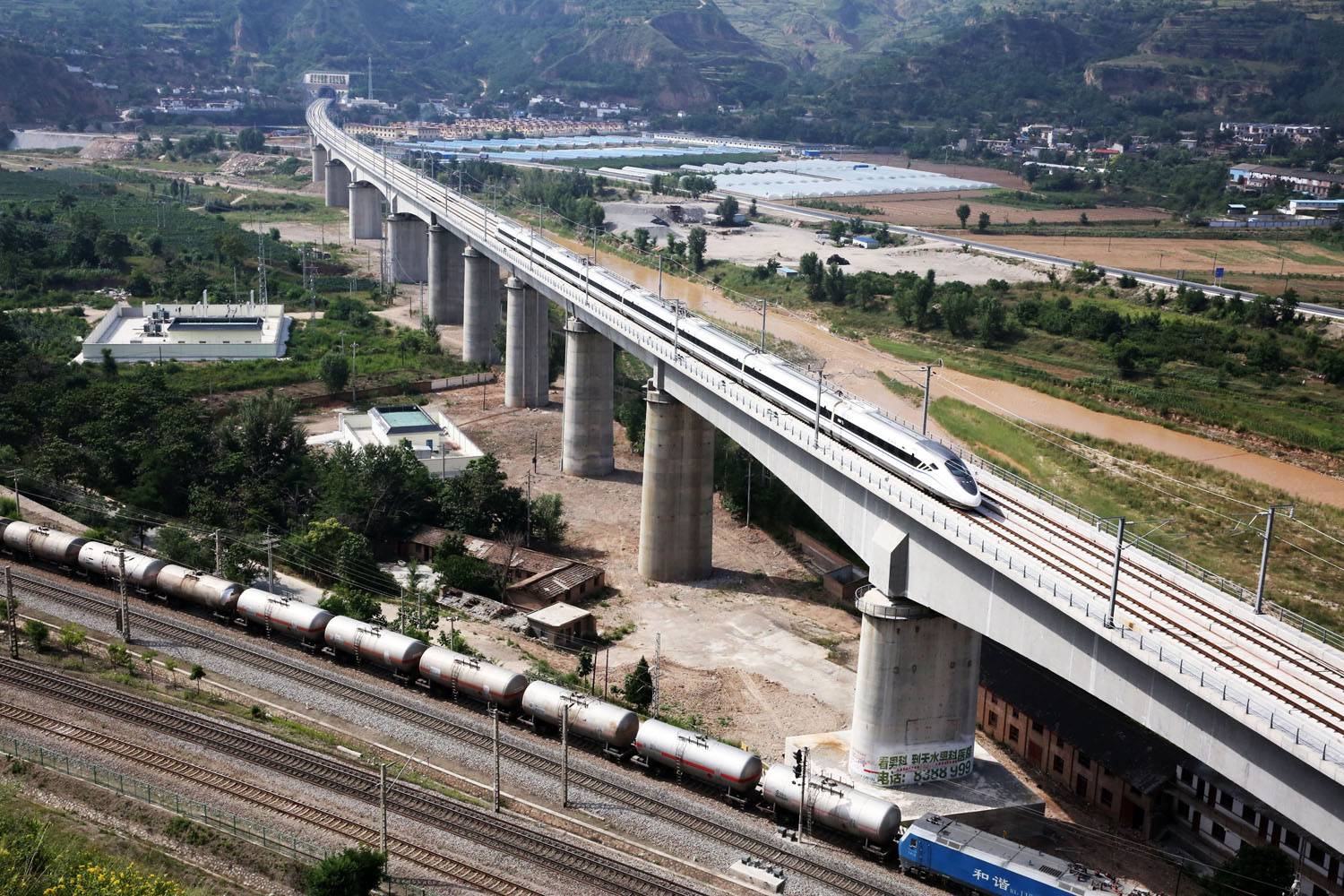 New high-speed rail in NW China completes national network