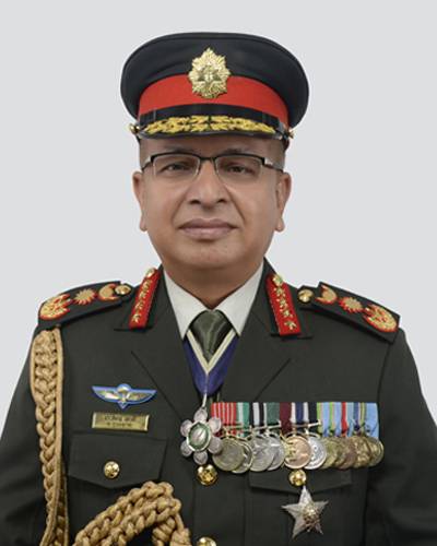 CoAS Chhetri takes stock of modernization of British Army