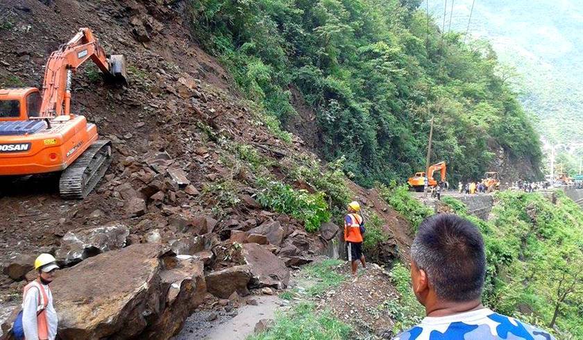 Debris clearance on Narayangadh-Muglin stretch from early this morning