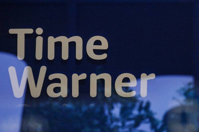 'Wonder Woman' lifts Time Warner's profit