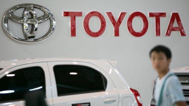 Trump hails $1.6bn US investment by Toyota and Mazda