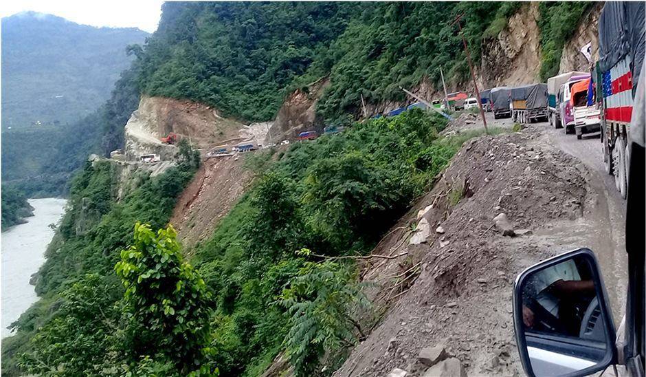 Multiple landslides block Prithvi highway and Narayangadh – Muglin route